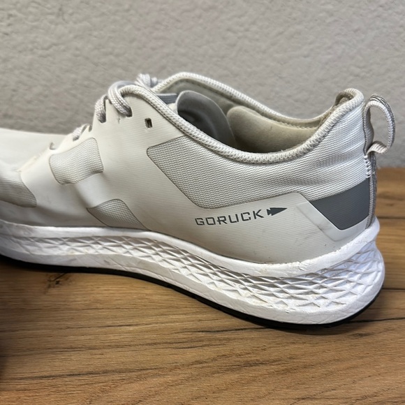Goruck Running Shoes, white sized 10.5 - Picture 3 of 3